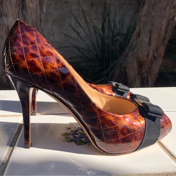 Ferragamo Size 9.5/9 B Vara Bow Pumps Animal Print Patent Leather Heels Peep Toe - Picture 11 of 15